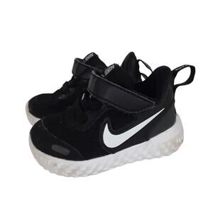 Nike Revolution 5 Black Slip On Sneakers Toddler 2C Running Shoes Gender Neutral